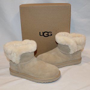 NIB UGG WOMEN'S SANIYA MINI SUEDE SHEARLING LINED ANKLE BOOTS SAND